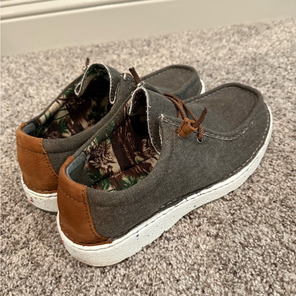 Justin’s moc toe slip on

NEW